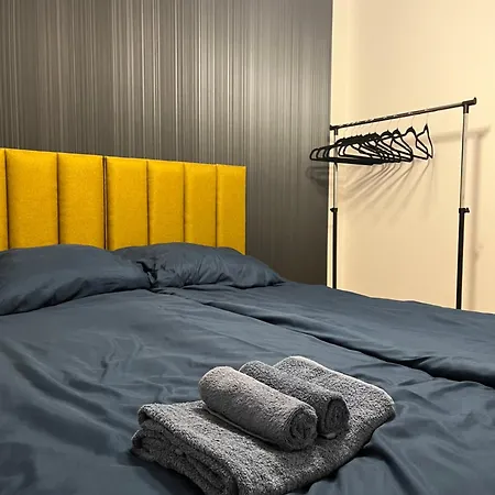 Apartament Discreet Sleep In City Center Parking Garaz Kozia Kielce Exterior photo