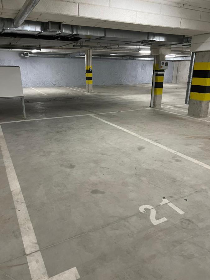 Discreet Sleep In Center Parking Garaz Kozia Apartment *